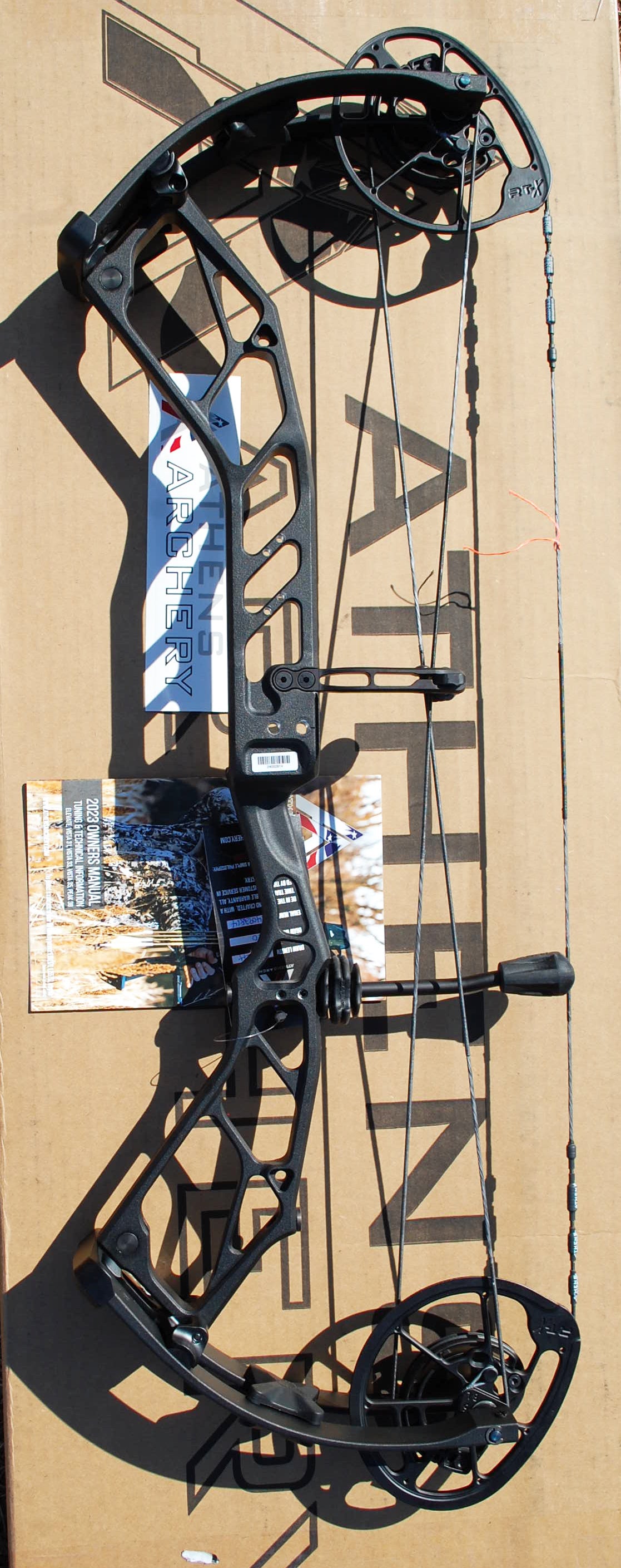 Athens Vista 31 Archery Compound Bow Black 70 lb 27 - 30.5 draw Left Hand 2023 FREE CASE